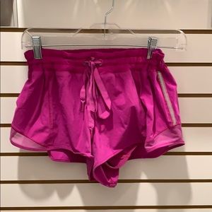 Lululemon women’s hotty hot shorts size 10